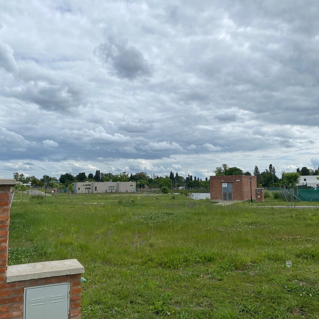 OPORTUNIDAD Santa Sofia - Pilar del Este