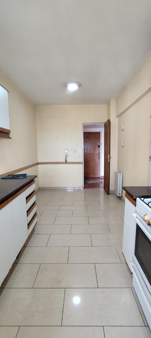 Departamento en Alquiler en Caseros, $ 1.200.000