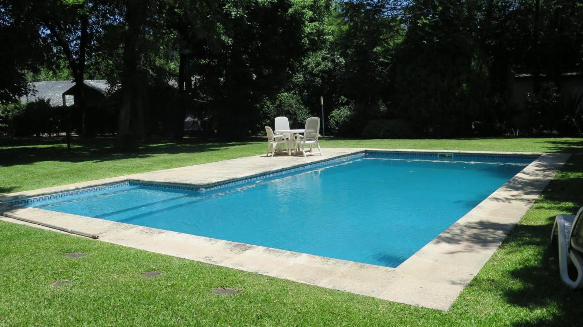 Casa 4 ambientes con 5 baños