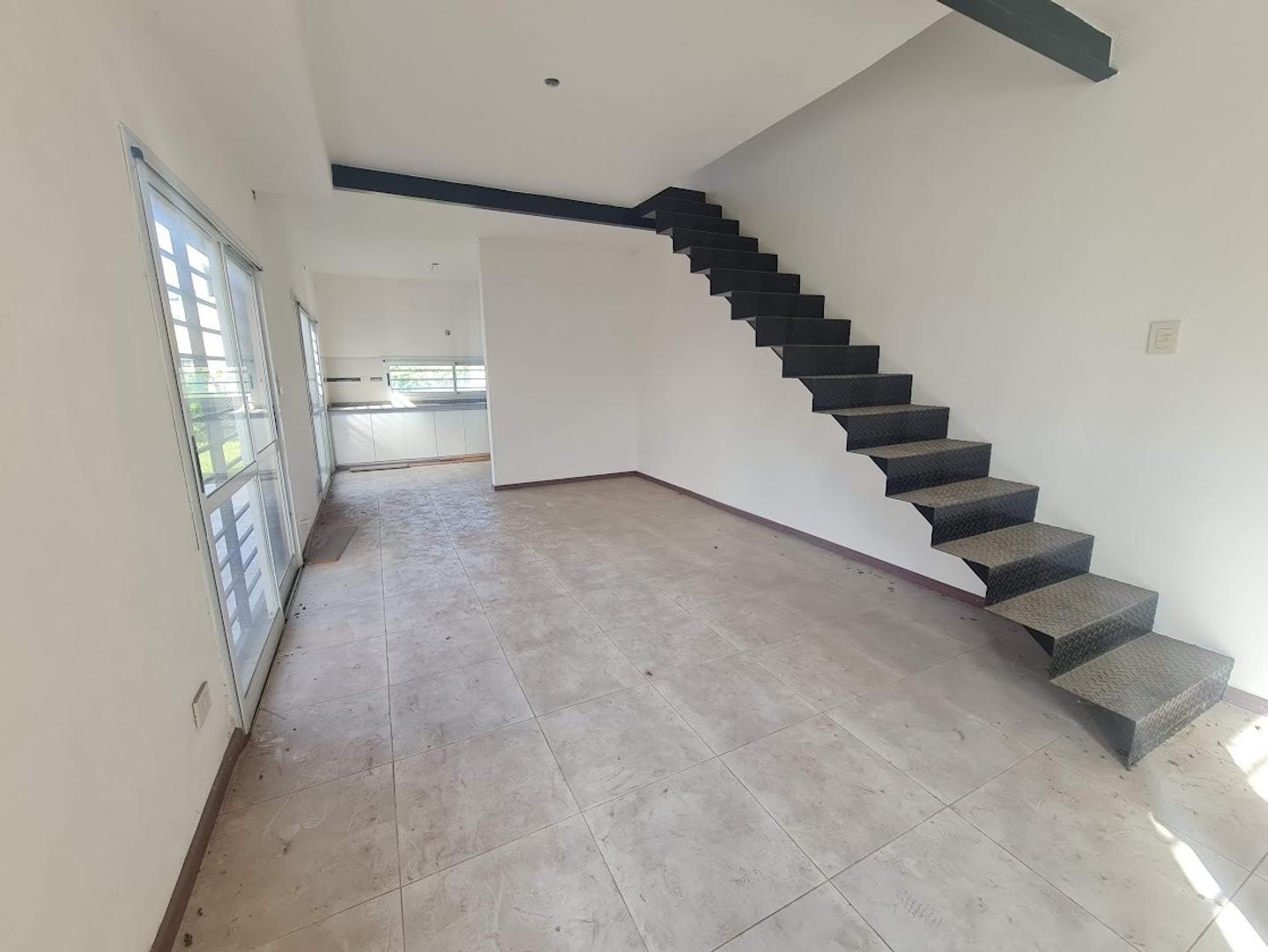 Casa 3 ambientes con 2 baños