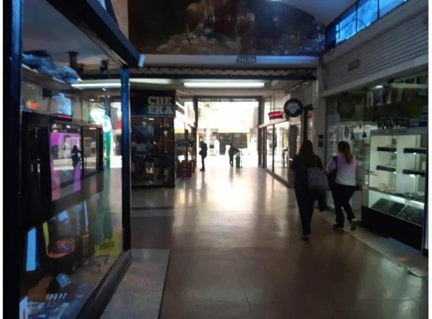 Venta de Local en Lanús Este