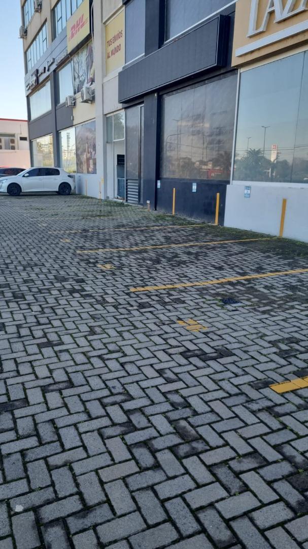 ALQUILER  COCHERA EXTERNA EN ESTUDIOS DE BAHÍA GRANDE