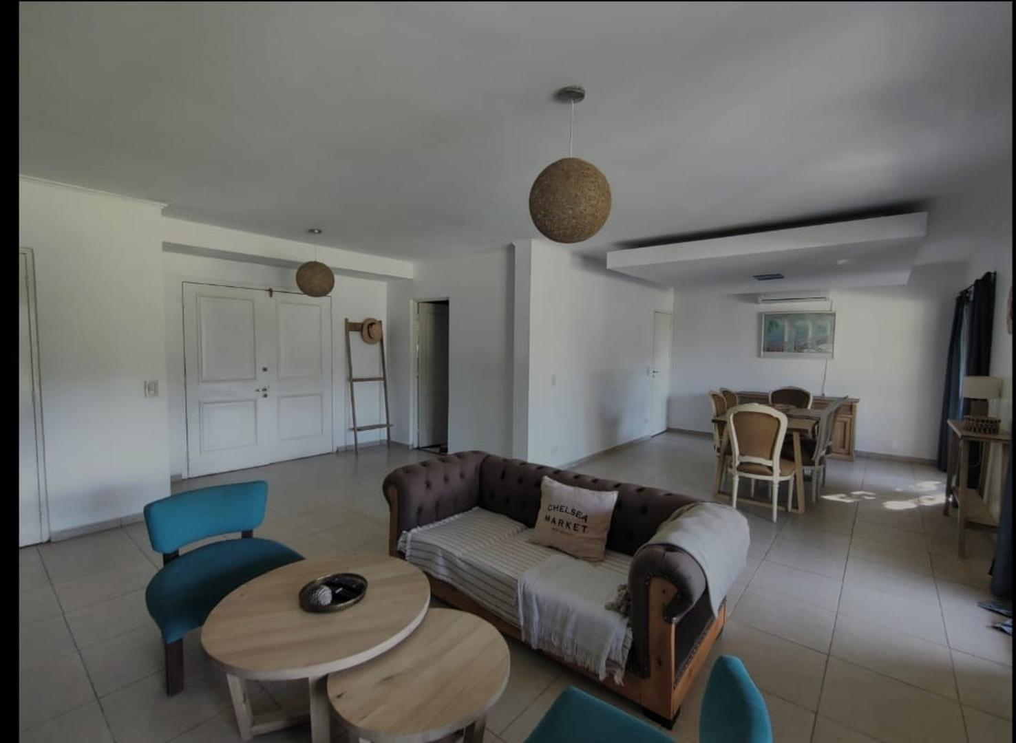 Casa en Alquiler en Pilar del Este - Santa Guadalupe, USD 1.500