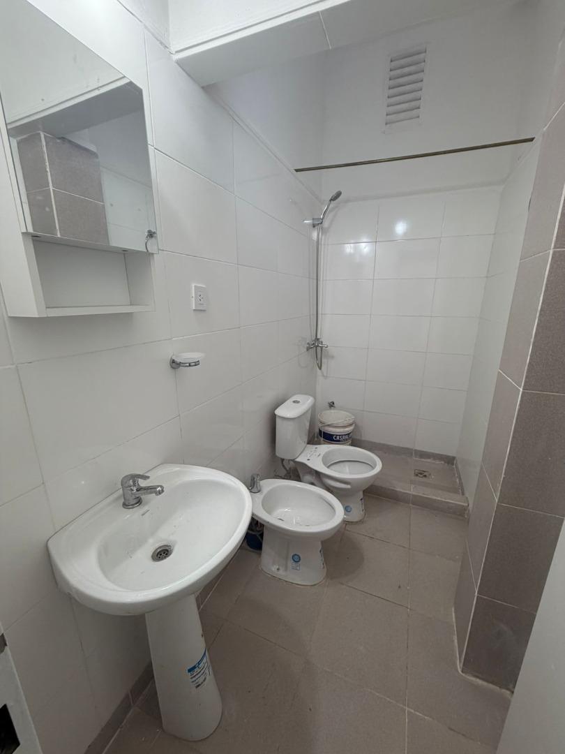 Juan B. Justo 100, Piso PB