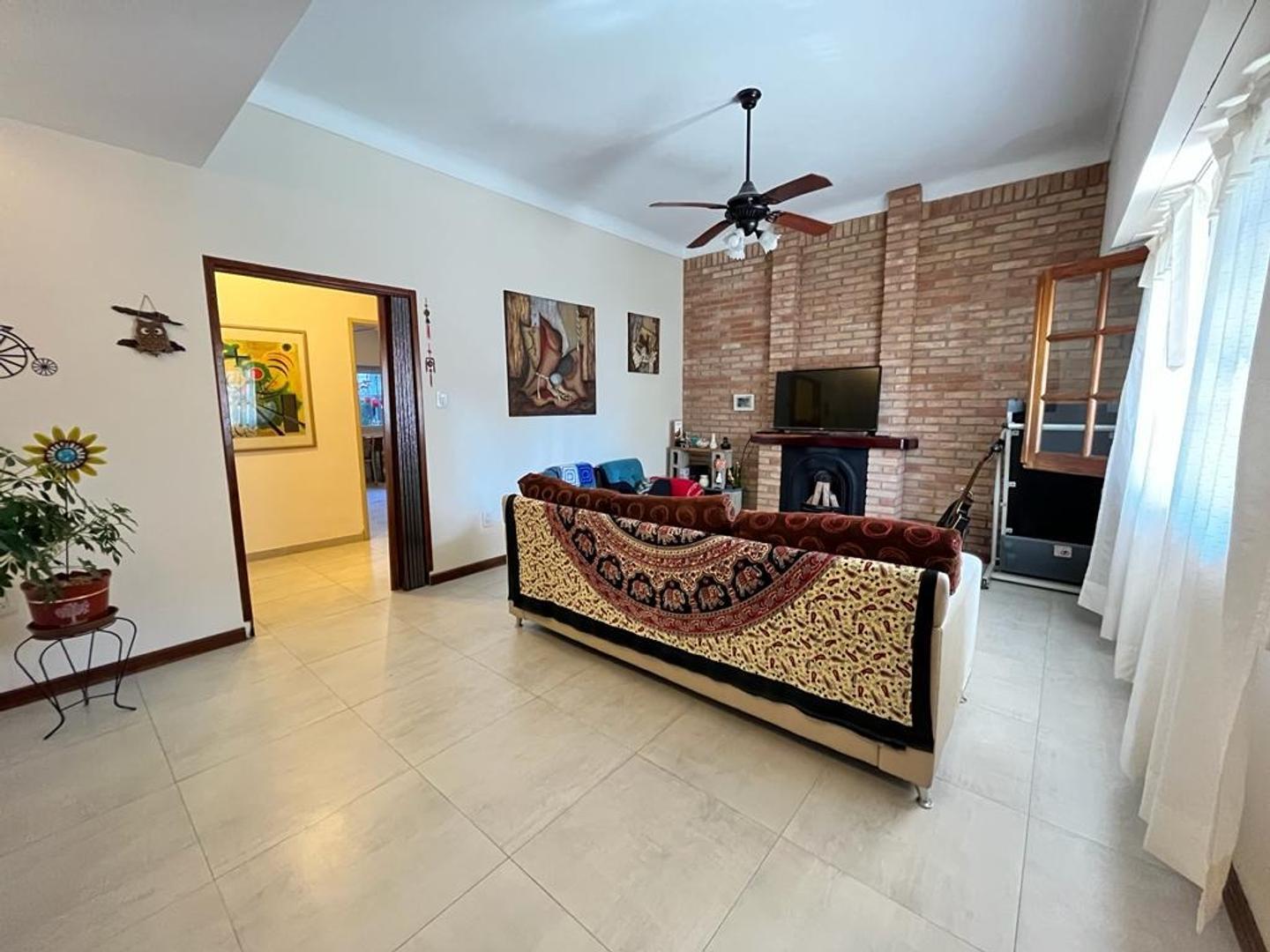 Depto Tipo Casa en Venta en Haedo, USD 135.000