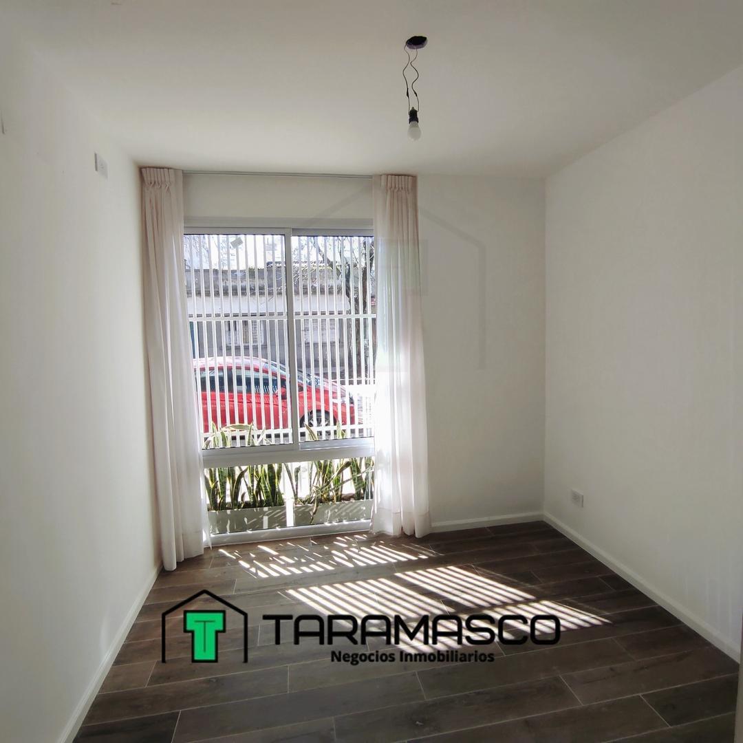 Depto Tipo Casa 2 ambientes con 1 baño