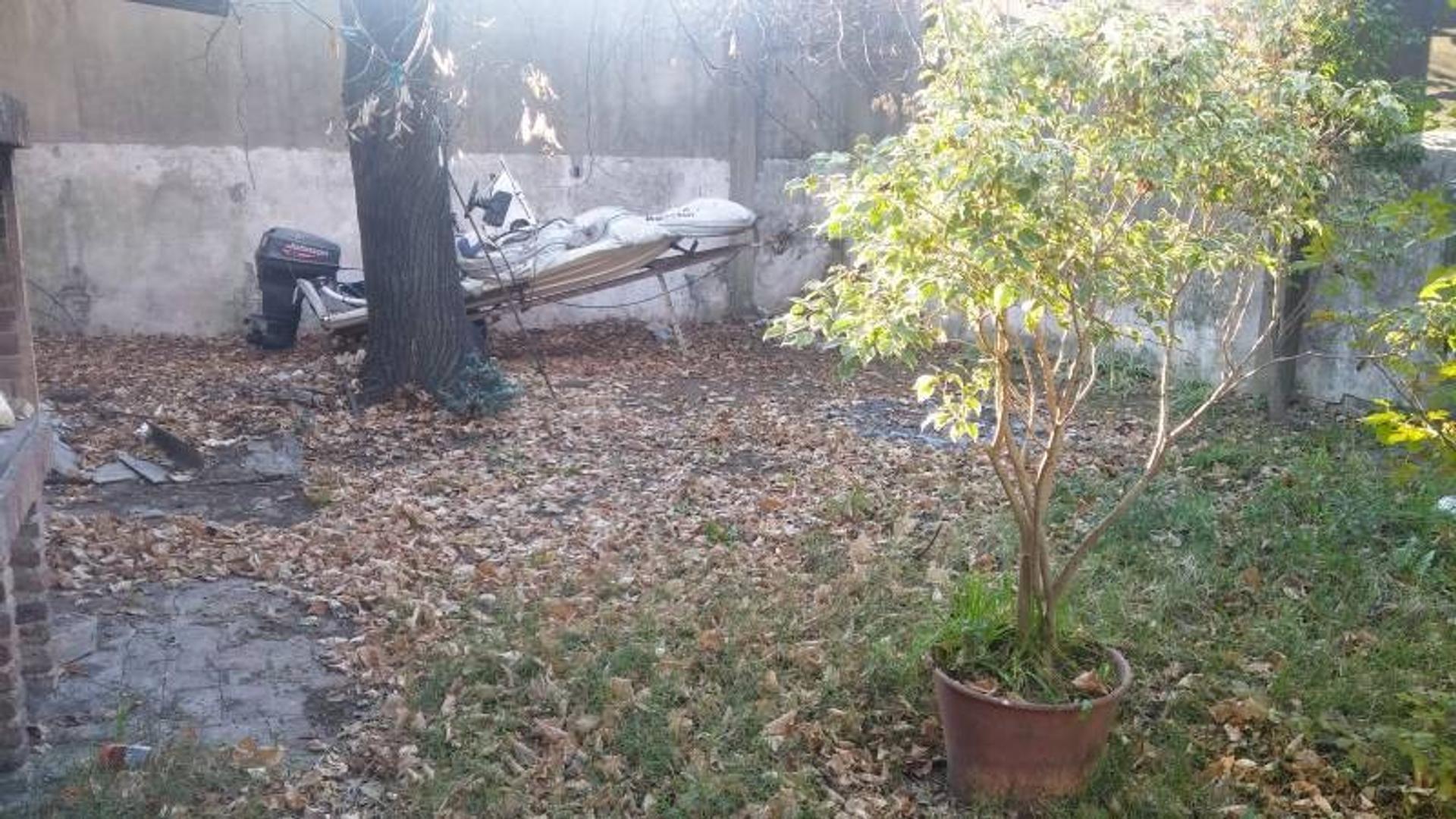 Casa en Venta con 4 cocheras