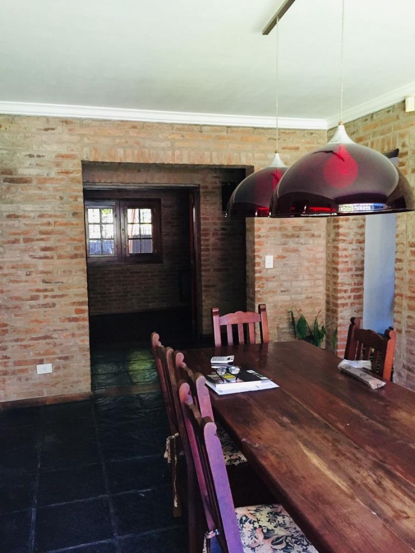 Importante casa en alquiler anual Don Torcuato Tigre