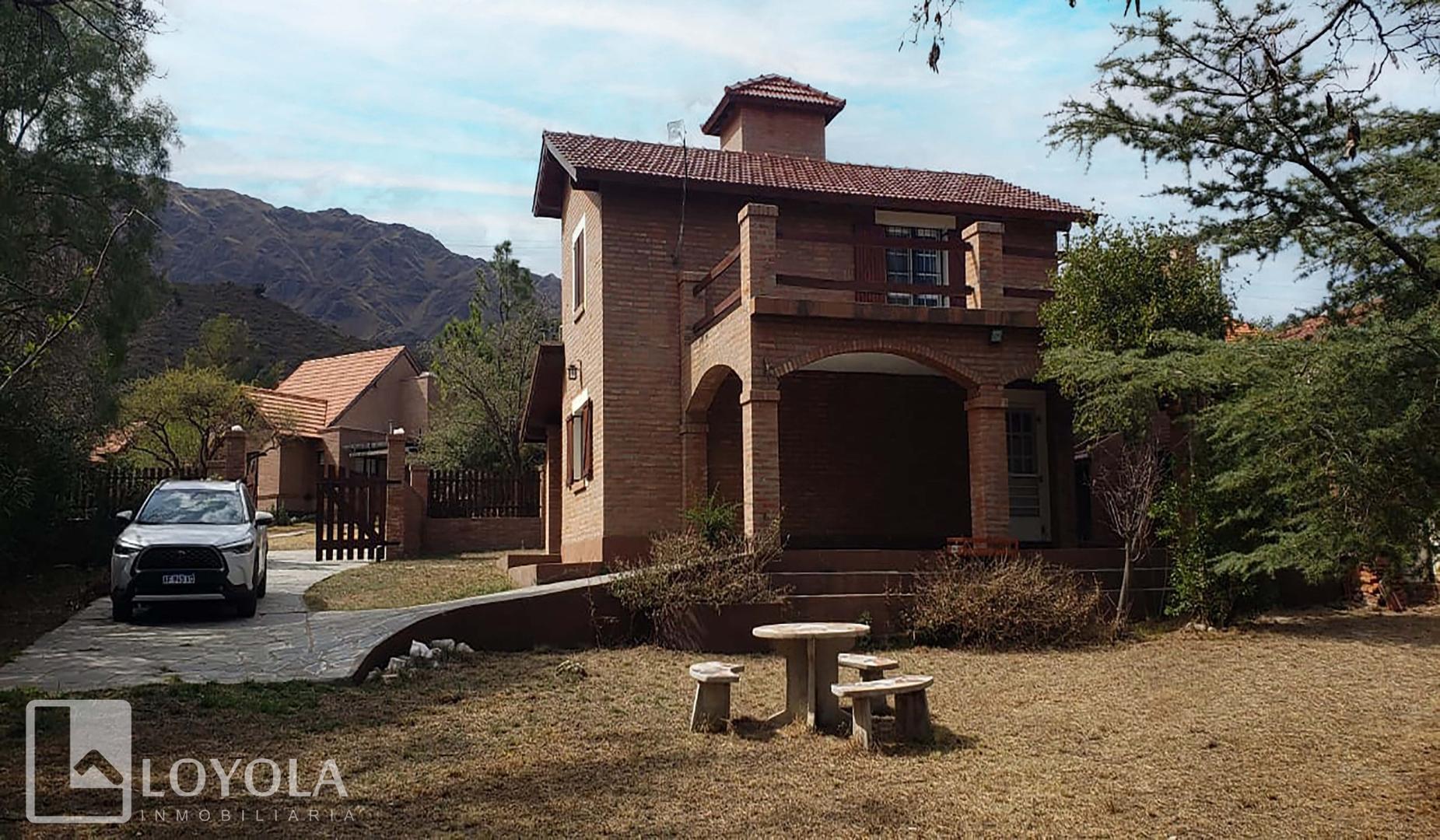 Casa en Venta con 1 cochera