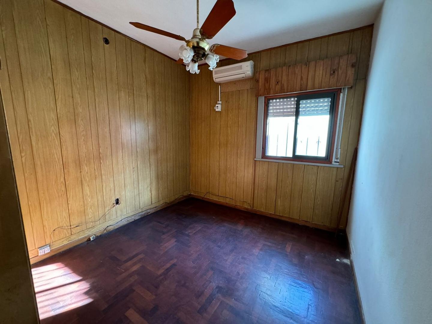 Casa de 3 ambientes con garaje