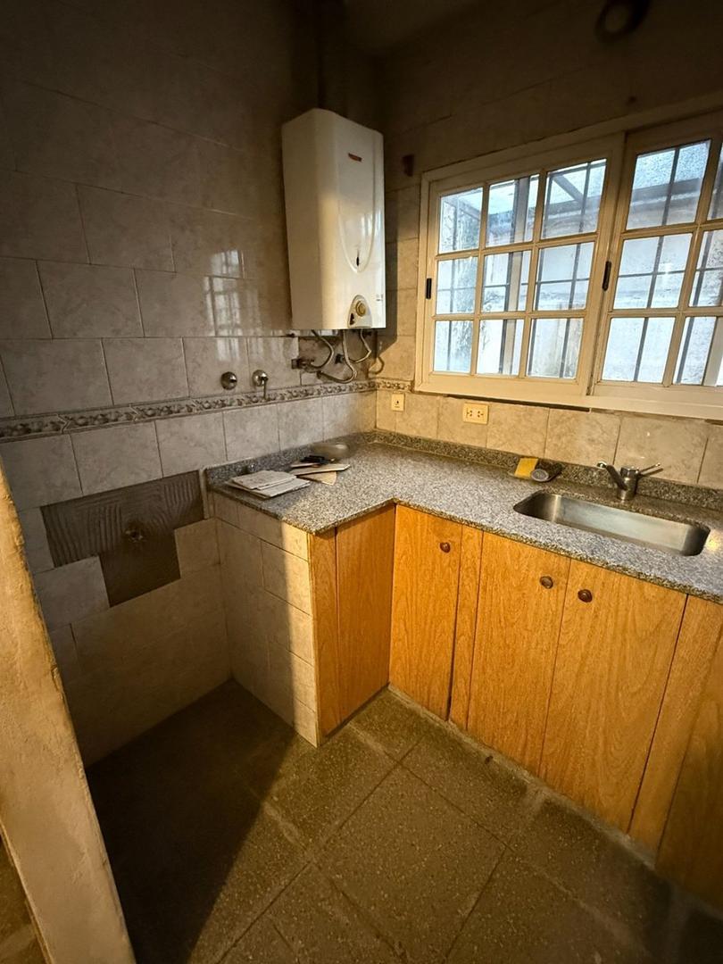 VENTA CASA GARAGE LOTE DE 375M SAN MARTIN PERMUTA