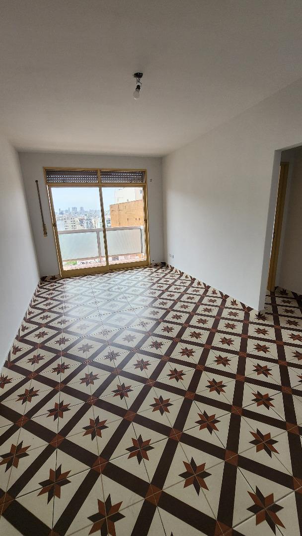 Juan B Alberdi 540 , Piso 12