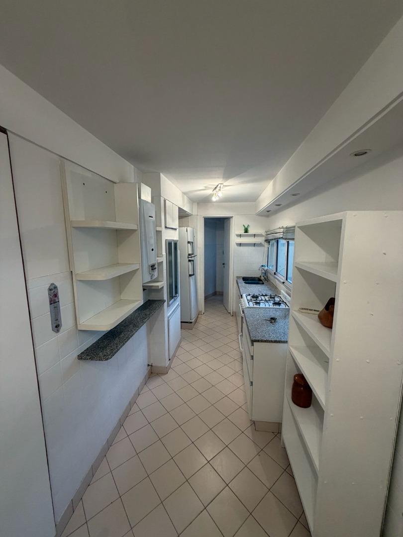 Departamento en Alquiler de 3 dormitorios