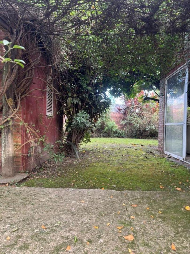 Casa en Venta con 4 cocheras