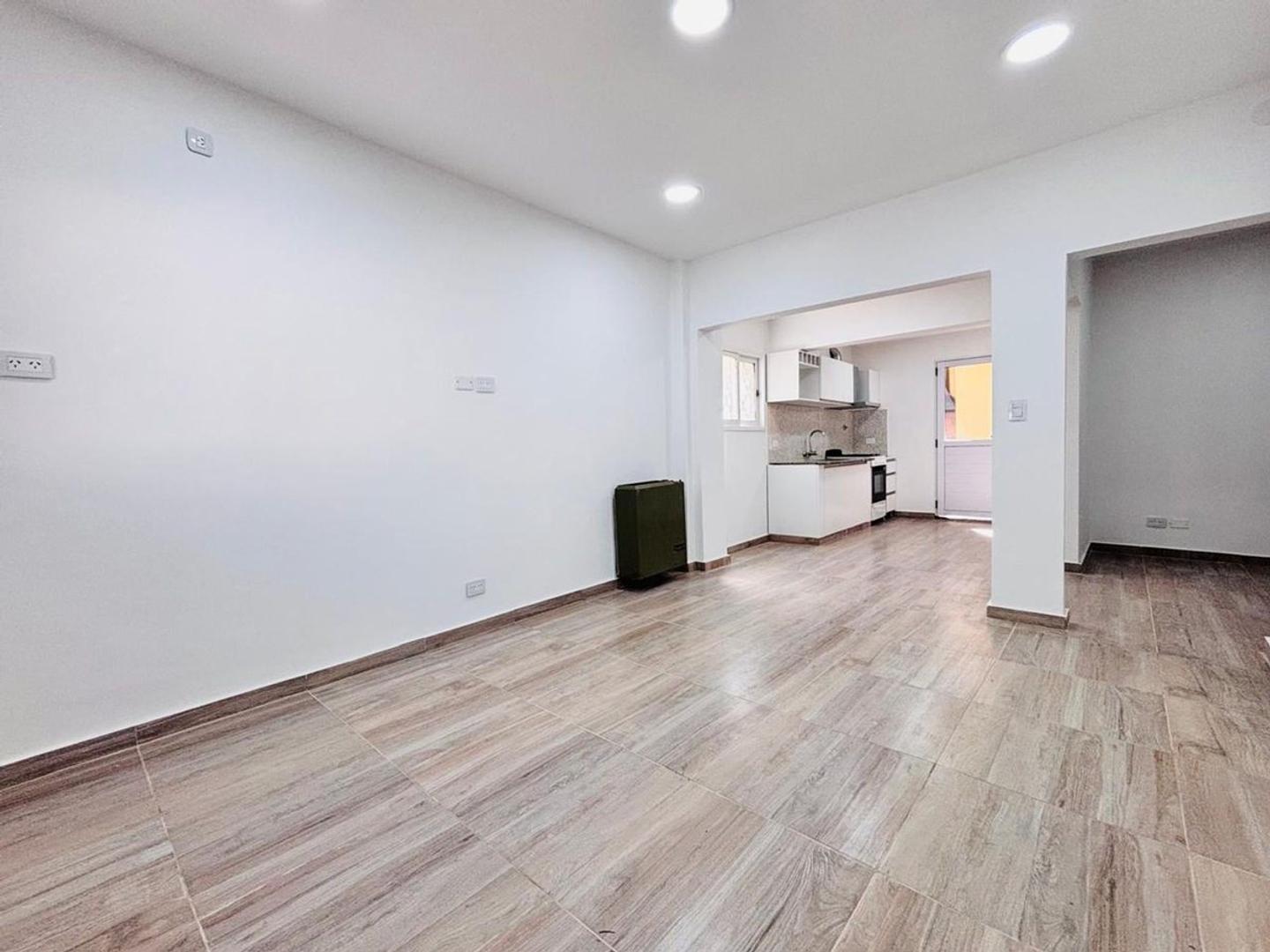 Depto Tipo Casa en Venta de 3 ambientes