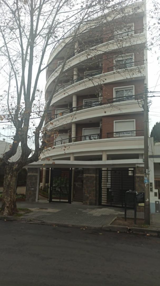 Venta dos cocheras contiguas en Haedo