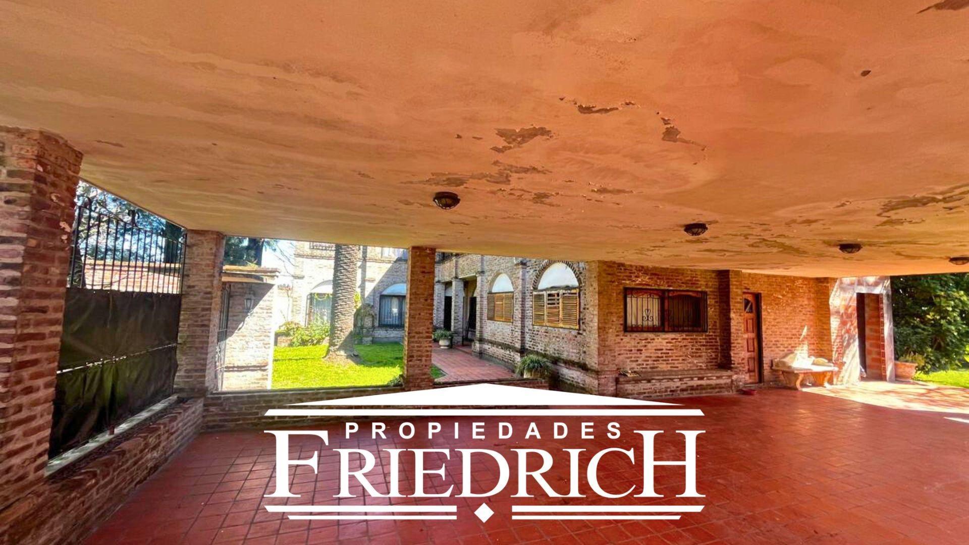 Hermosa propiedad céntrica de 2000m2