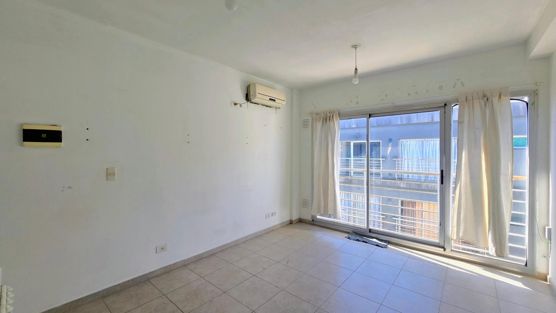 Suipacha 400, Piso 2