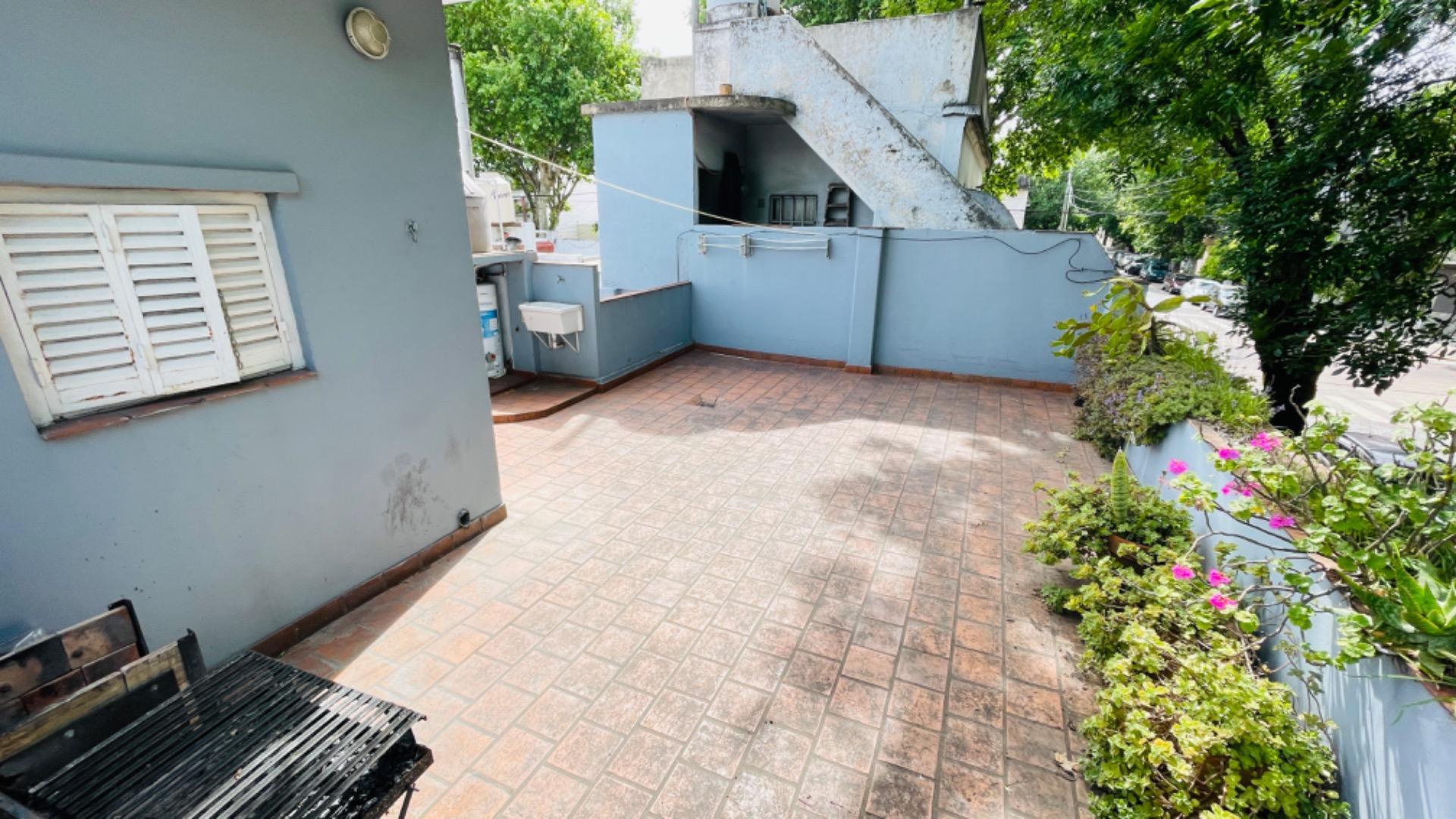 Casa 5 ambientes con 1 baño