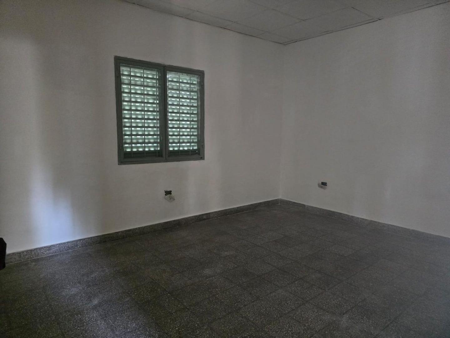 Casa 2 ambientes con 1 baño