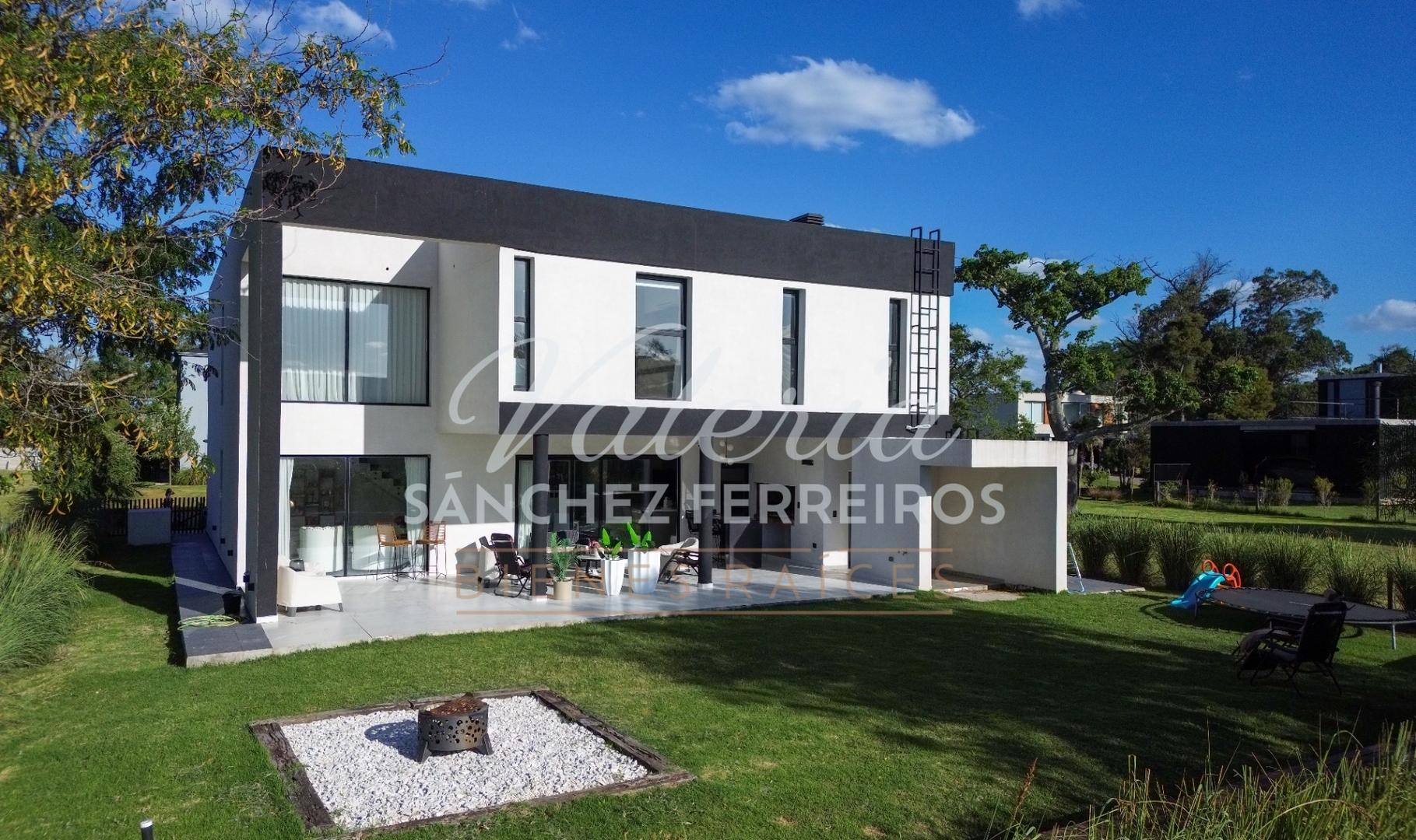 Casa, venta, barrio cerrado Greenville.