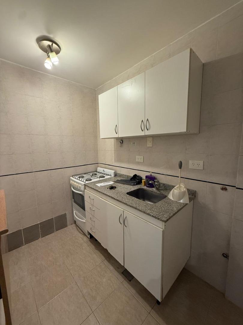 Departamento en Alquiler en Parque Chacabuco, $ 550.000