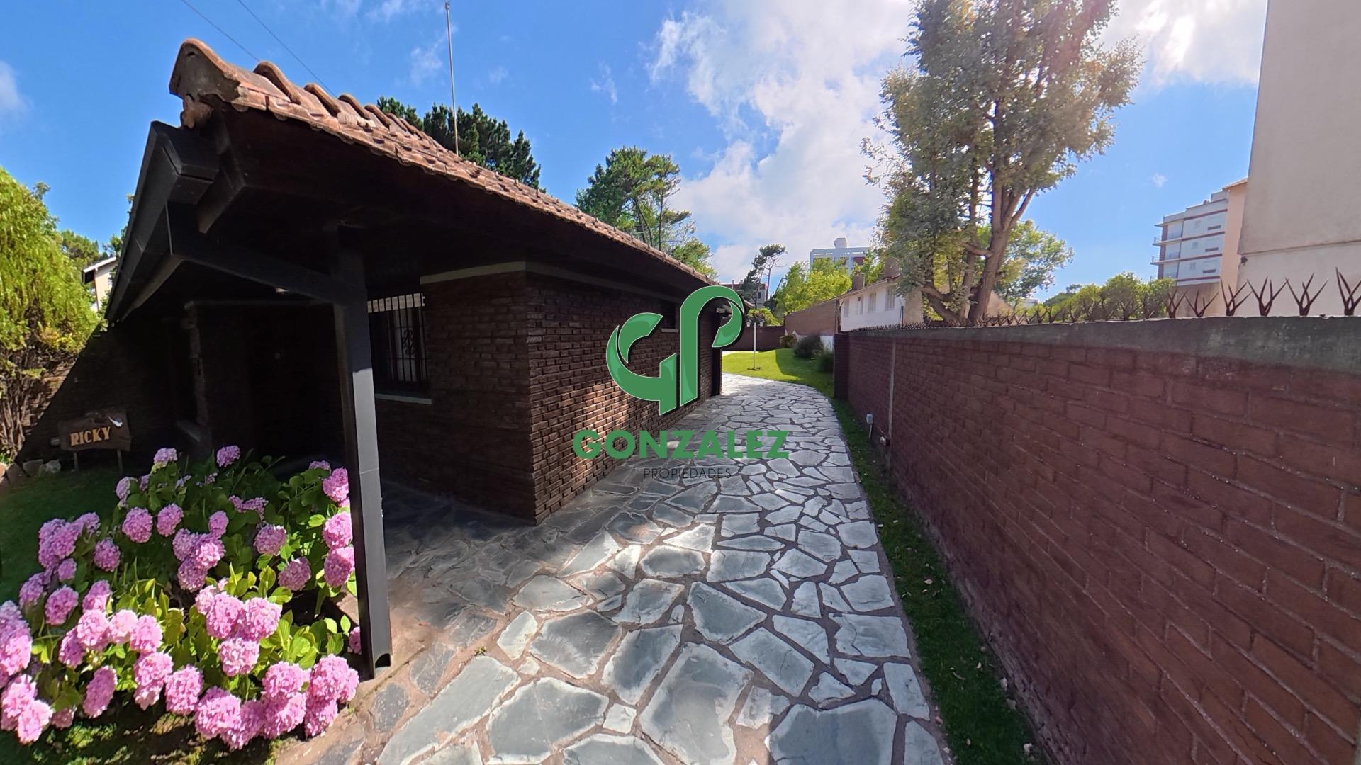 Casa en Venta en Villa Gesell, USD 105.000