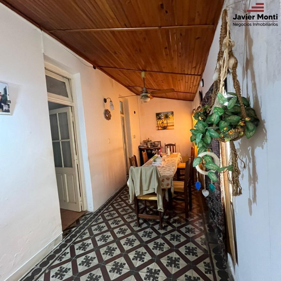 Casa 6 ambientes con 3 baños