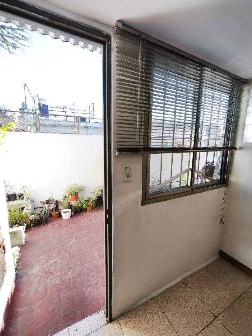 SE VENDE PH TRES AMBIENTES CHILAVERT APTO CREDITO