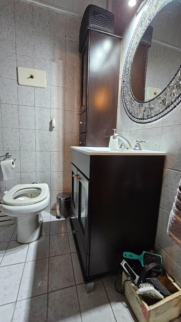 Duplex 4 ambientes con patio quincho y garage