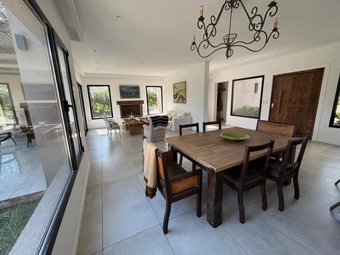 Casa en Alquiler Temporal en San Antonio De Areco, USD 2.200