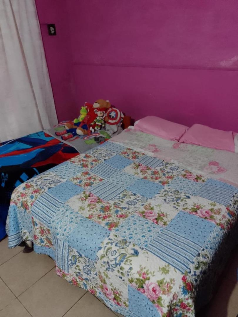 IMPECABLE e IDEAL 2 FAMILIAS s/ AVDA. en BARRIO LIBERTADOR