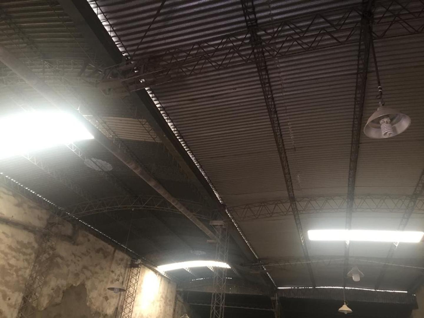 Excelente Galpón en Bº Roca