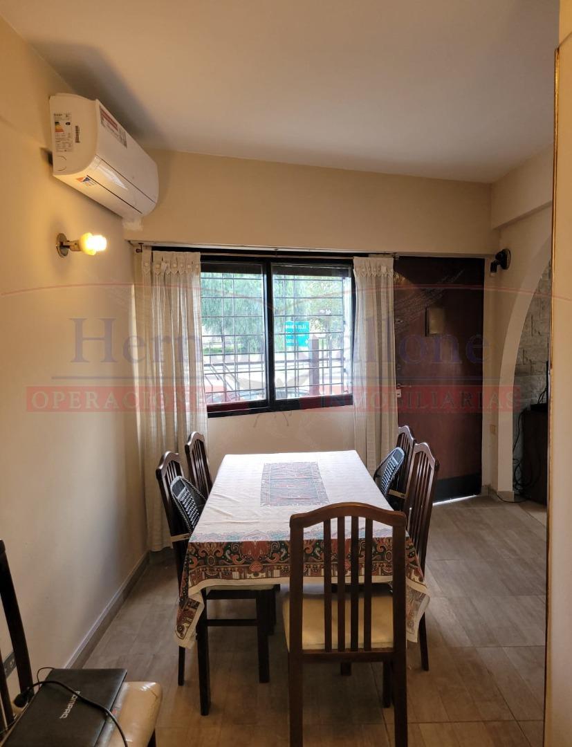 Depto Tipo Casa 4 ambientes con 2 baños