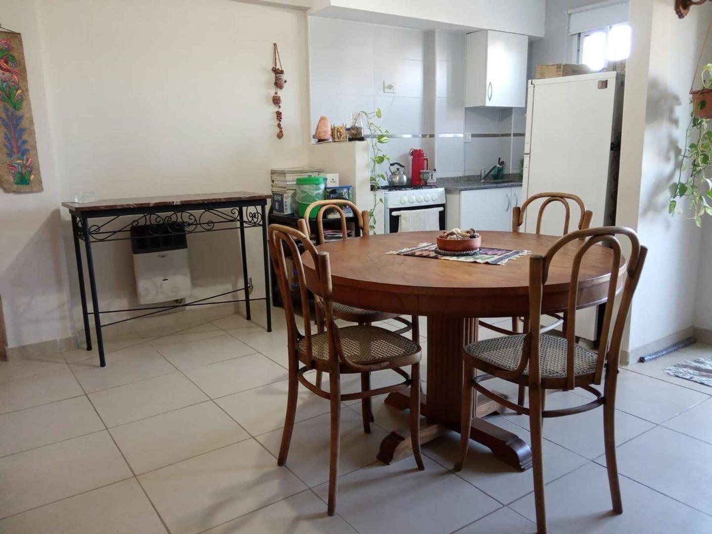 Alvear 4230 1 piso Dpto 1 dorm.