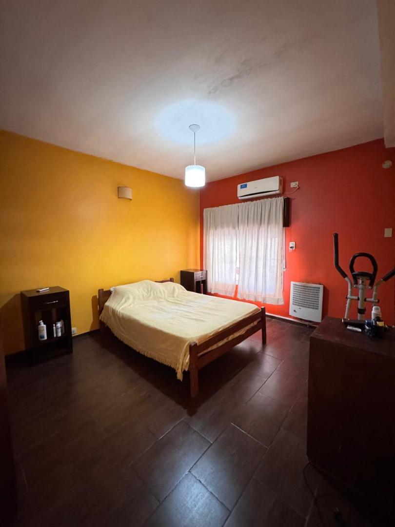 CASA EN VENTA EN SAN ANTONIO DE PADUA CON DEPARTAMENTO