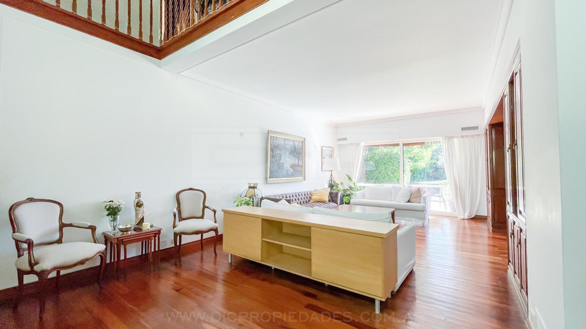 Casa en Venta de 5 dormitorios