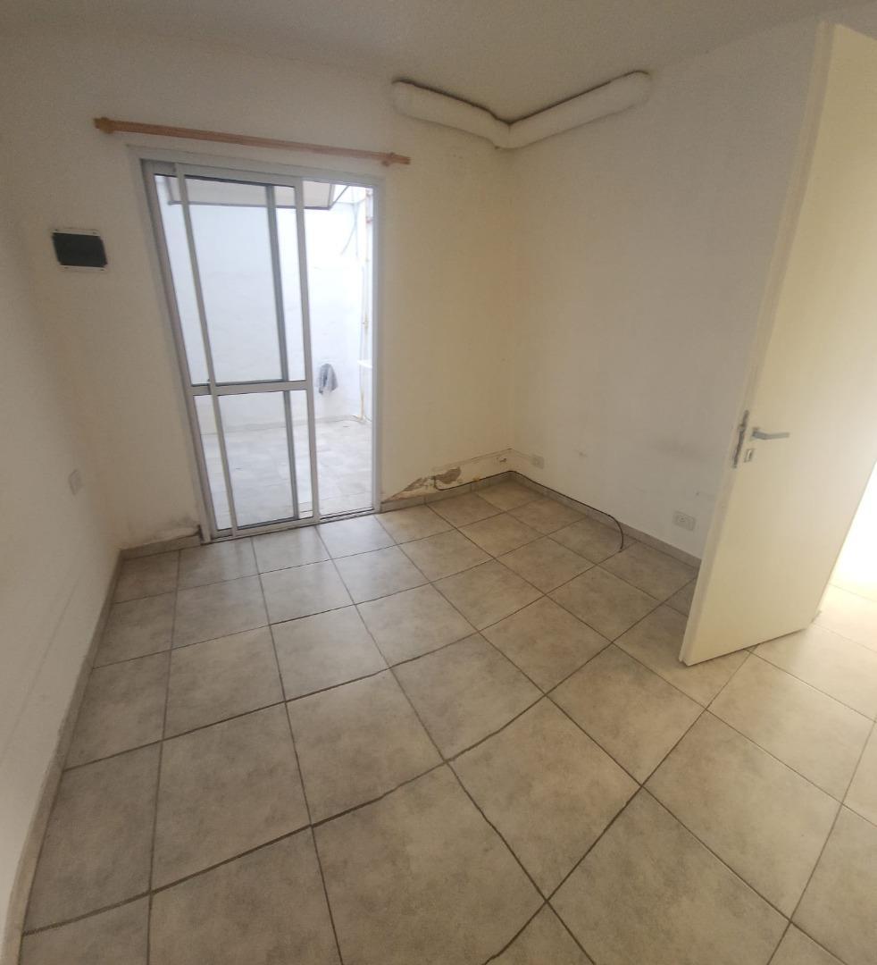 Depto Tipo Casa 2 ambientes con 1 baño
