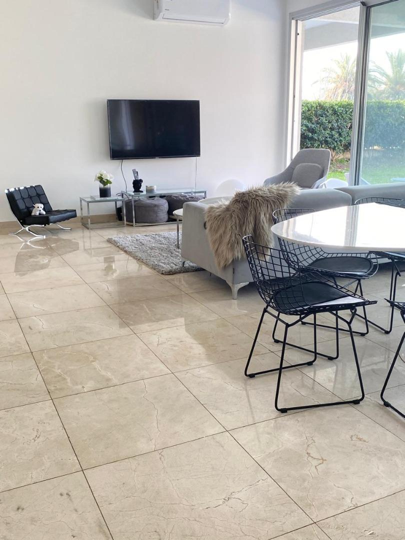 Departamento en Alquiler con 2 cocheras