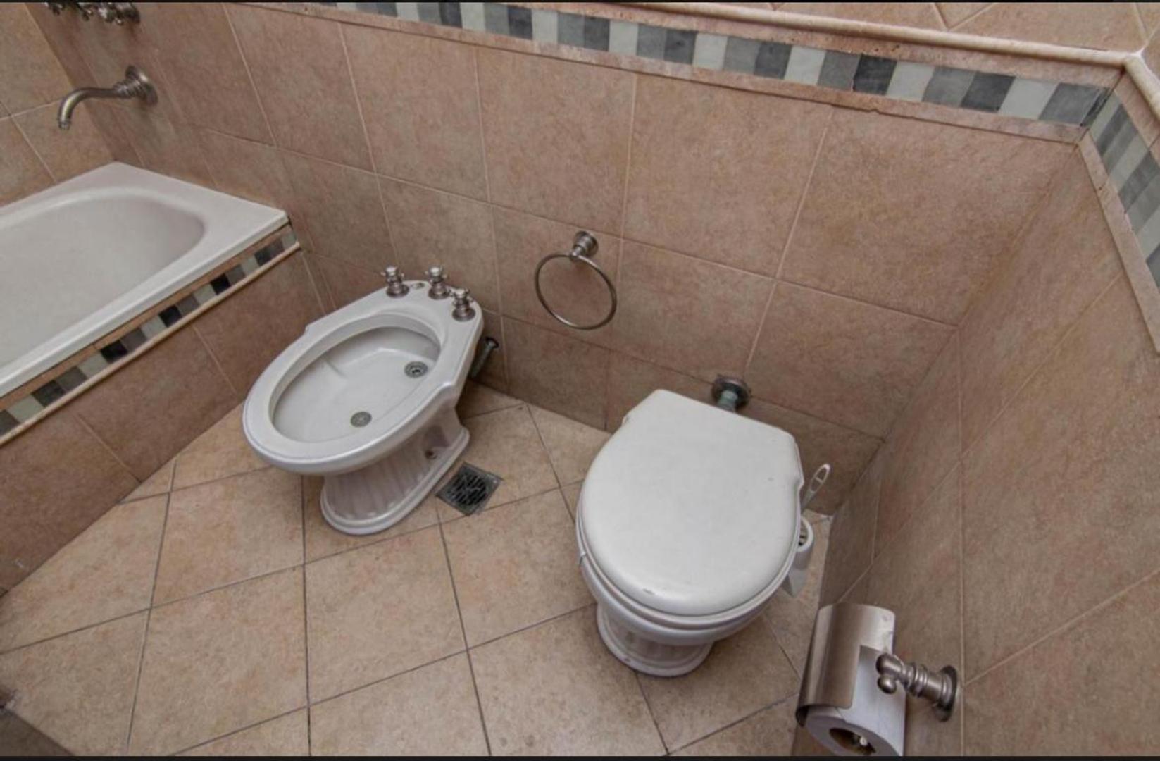 Departamento 5 ambientes con 3 baños