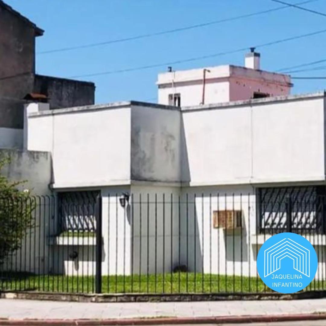 Excelente esquina en Haedo Norte