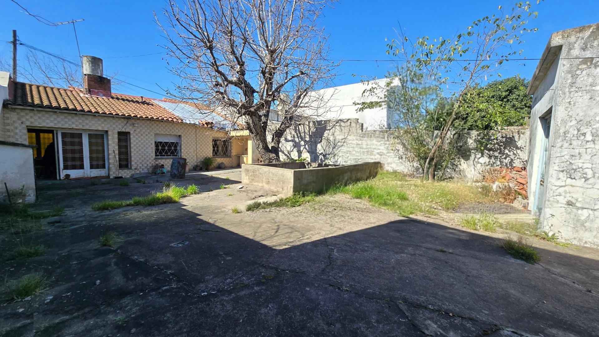 Casa en Venta con 5 cocheras