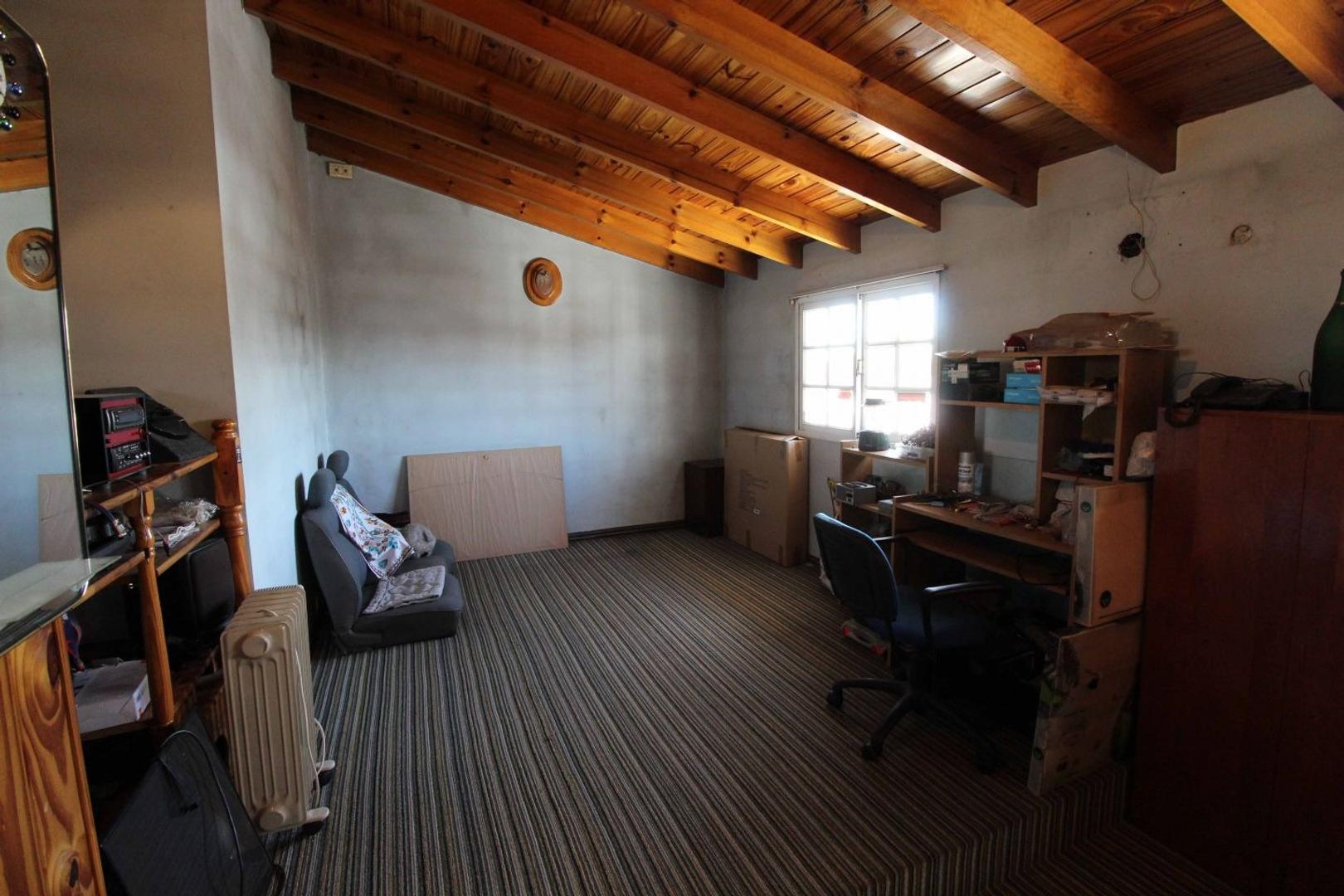 Depto Tipo Casa 6 ambientes con 2 baños