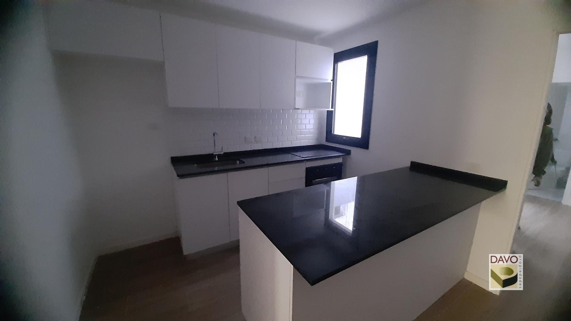 Departamento 4 ambientes con 3 baños