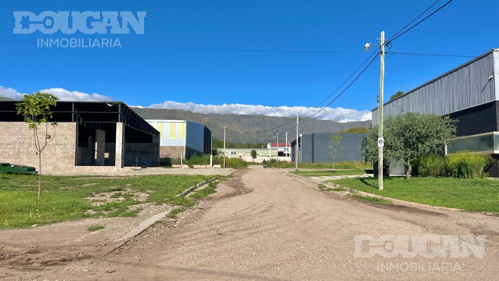 Terreno en Venta 16  mts Fondo