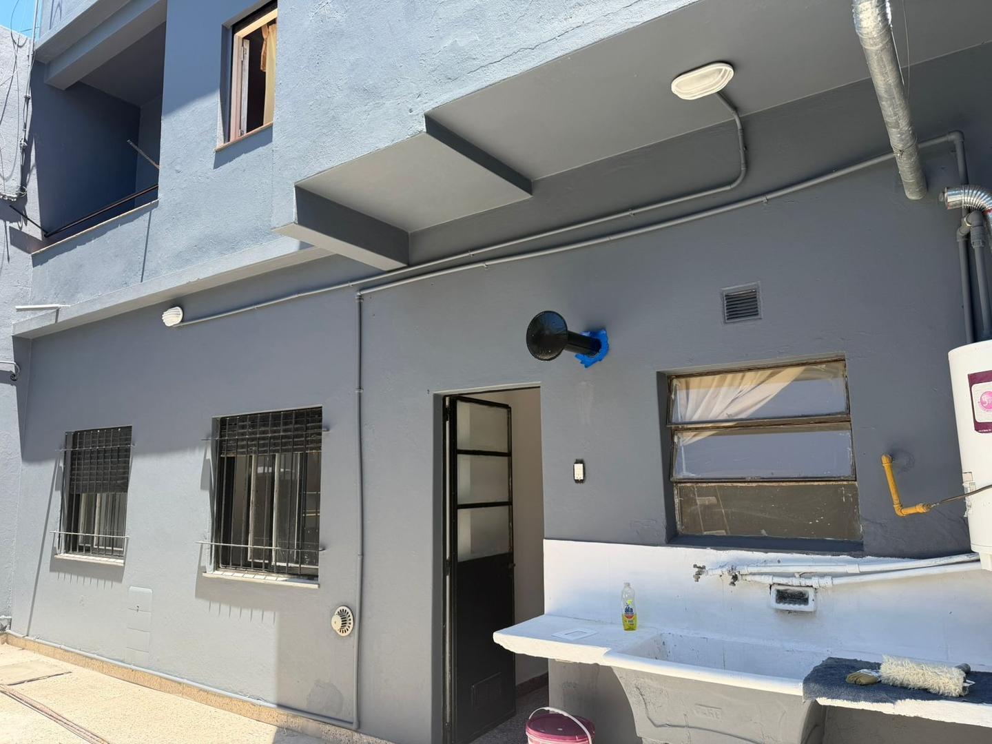 Juan B. Justo 100, Piso PB