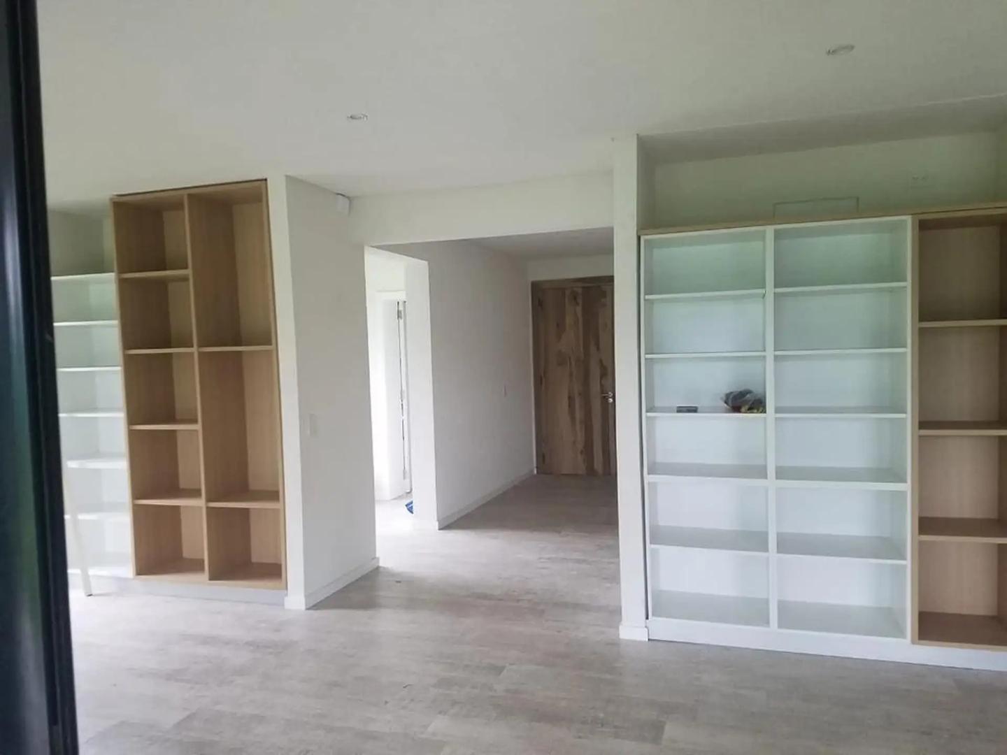 EXCELENTE CASA BARRIO CERRADO LA CANDELARIA