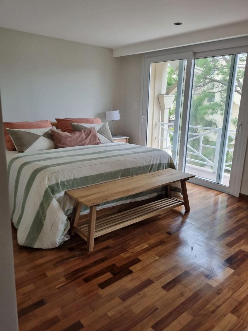 Departamento en Venta de 4 dormitorios