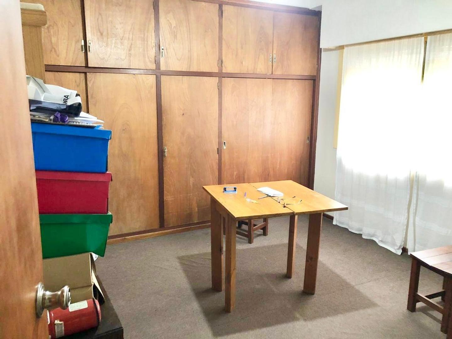 Chalet en planta baja 3 ambientes en muy buena ubicación