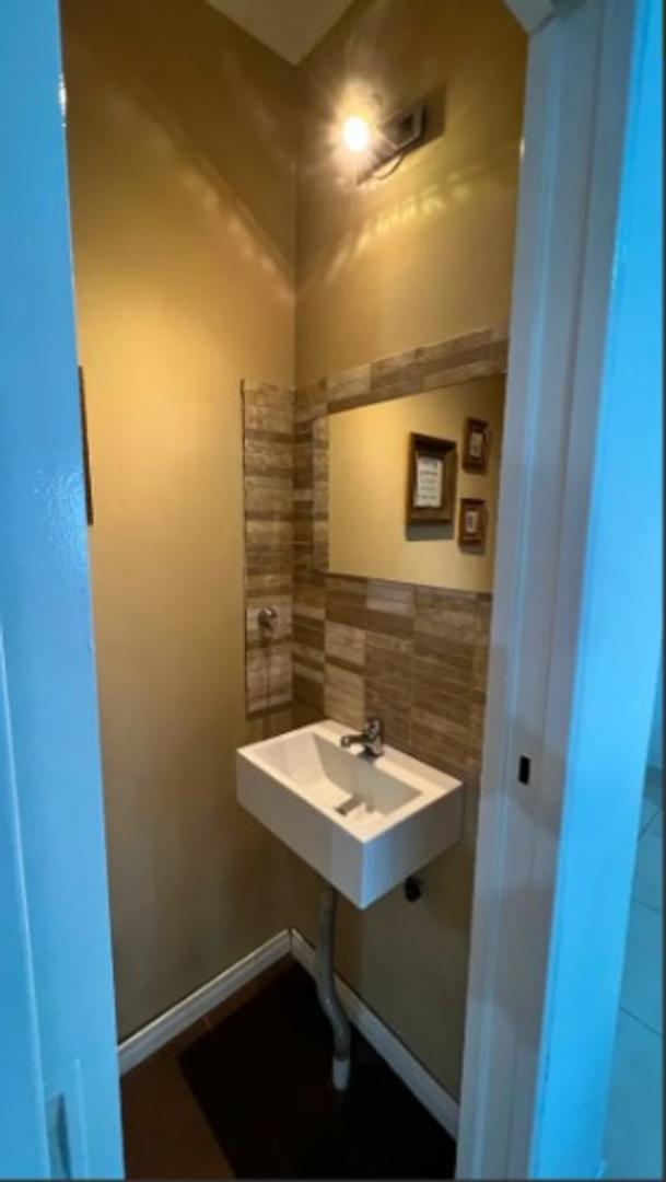 Casa 3 ambientes con 2 baños